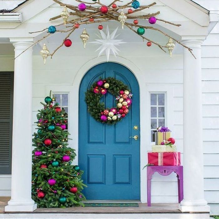 Christmas decoration for front door