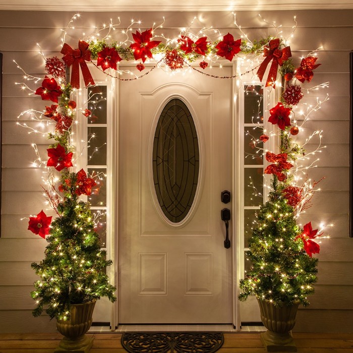 Christmas decoration ideas for a door